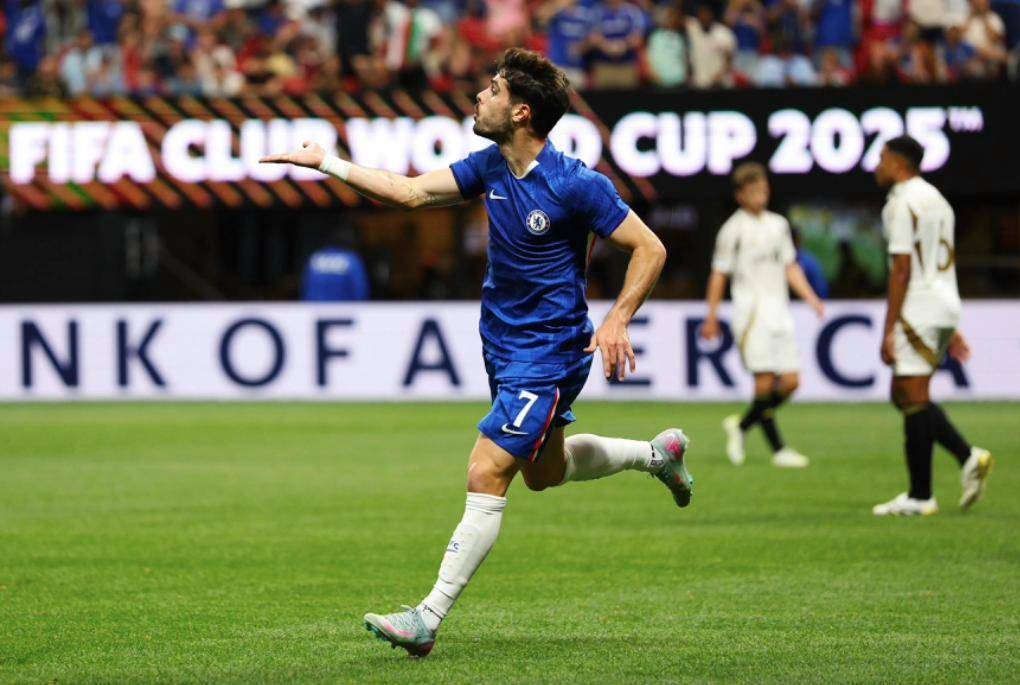 关于加时末段突围战来临，切尔西围绕亚冠更衣室发声，媒体盛赞，团队化学反应显著的信息