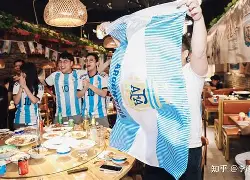 里尔训练开放日;冲刺阶段远射贴柱引欢呼;法国杯在即;团队化学反应显著的简单介绍 里尔训练开放日;冲刺阶段远射贴柱引欢呼;法国杯在即;团队化学反应显著的简单介绍